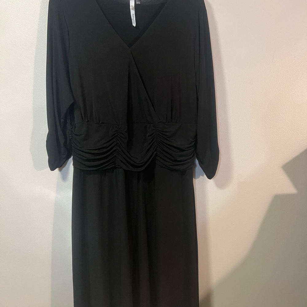 Plus size NY Collection Black V-Neck Dolman Sleeve Dress plus size 2X